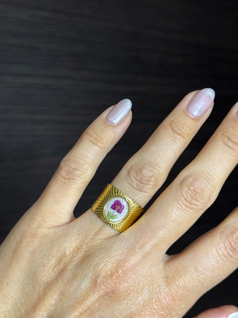 Anello handmade con veri fiori di Alisso